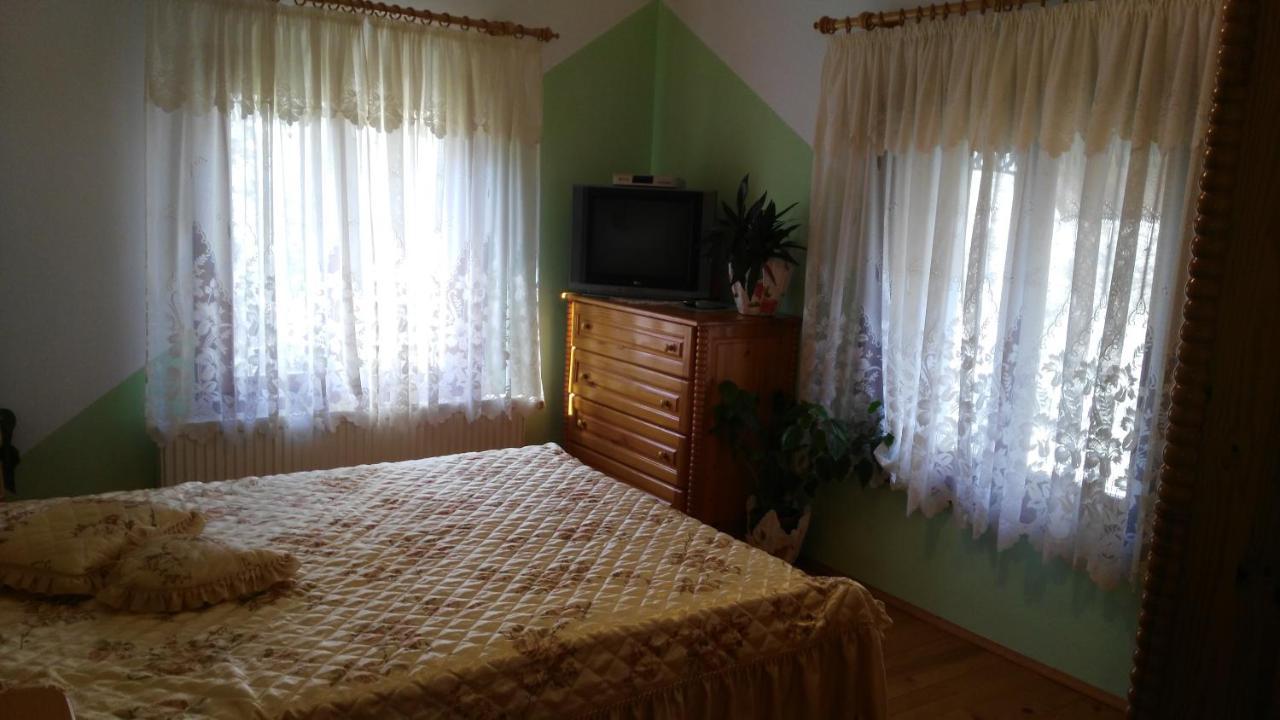Hotel Къща Под Наем Petrova Cherven  Esterno foto