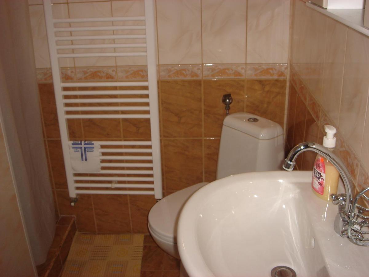 Hotel Къща Под Наем Petrova Cherven  Esterno foto
